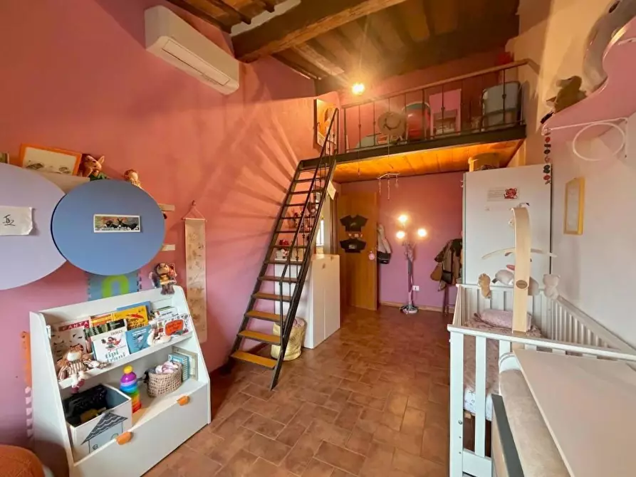 Immagine 31 di Appartamento in vendita  a Pisa