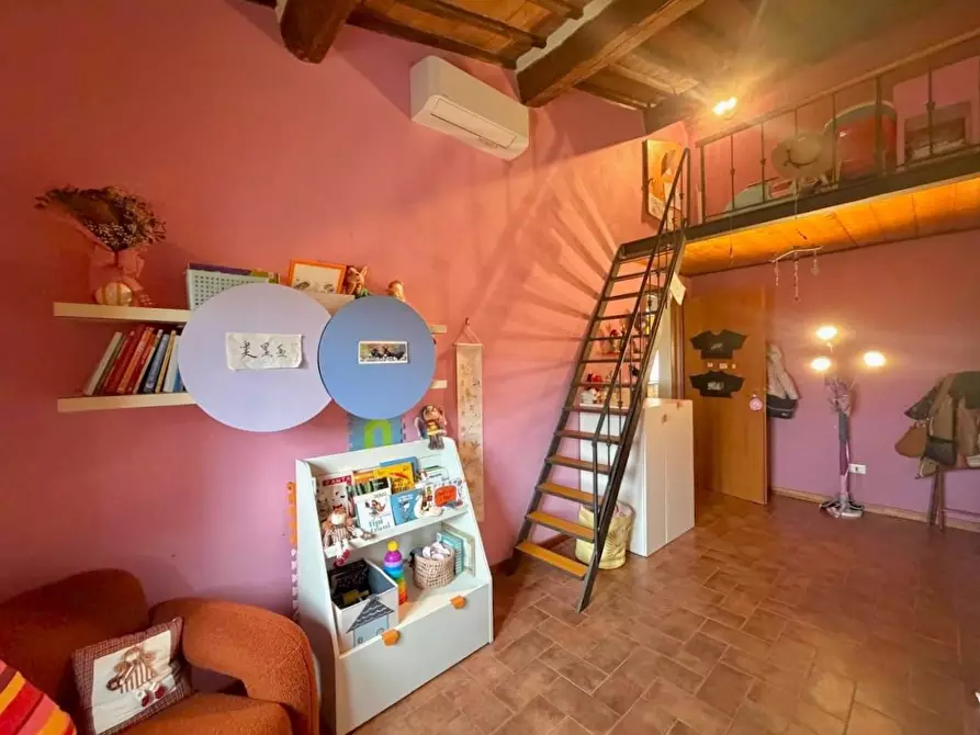 Immagine 32 di Appartamento in vendita  a Pisa