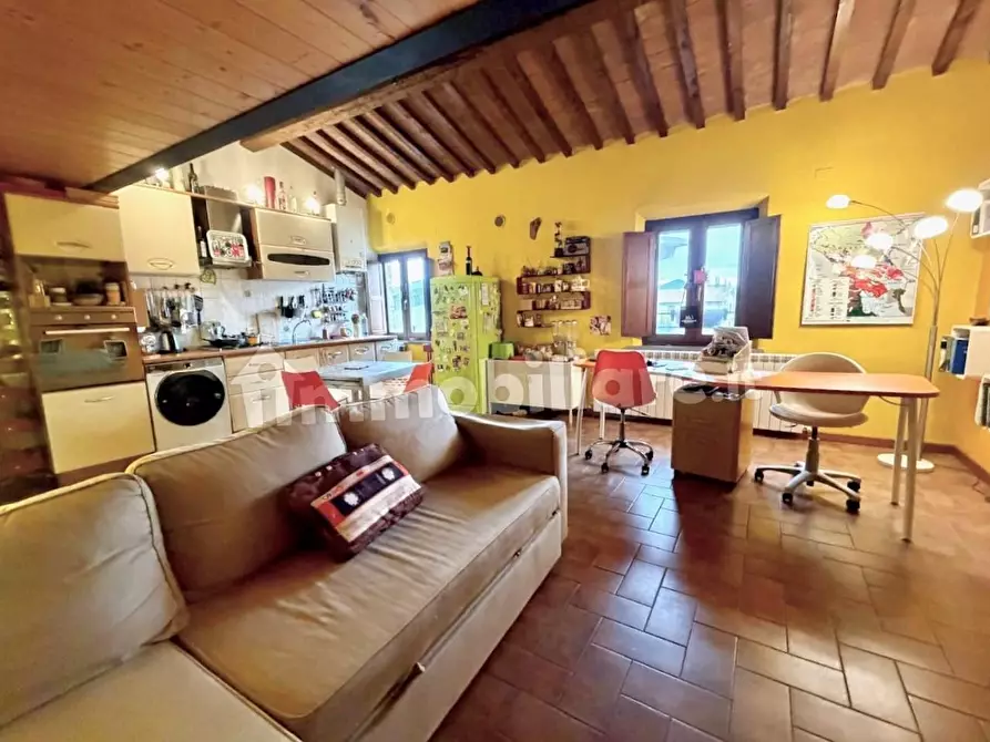 Immagine 5 di Appartamento in vendita  a Pisa