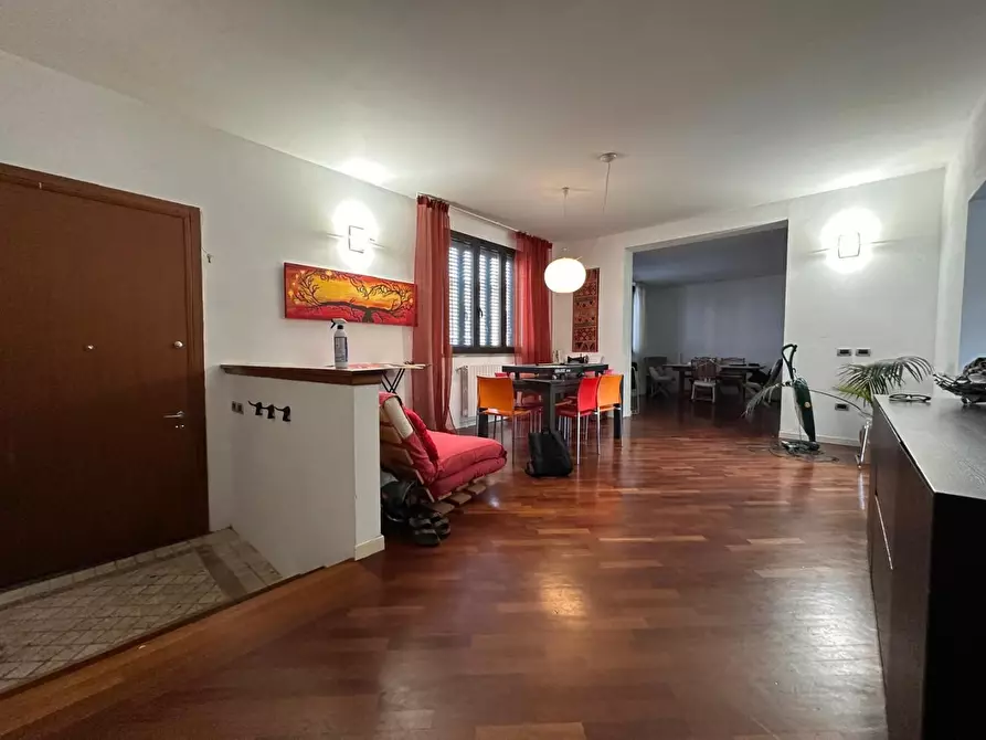 Immagine 16 di Appartamento in vendita  a Cascina