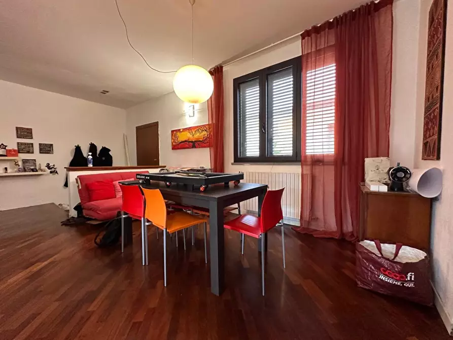 Immagine 17 di Appartamento in vendita  a Cascina