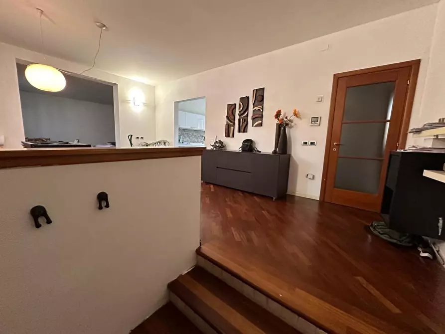 Immagine 11 di Appartamento in vendita  a Cascina