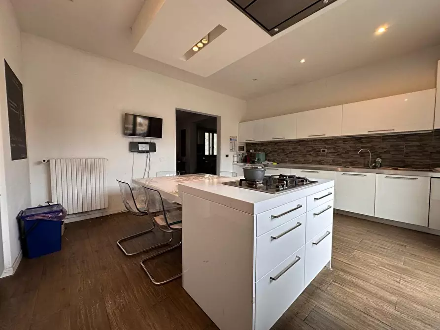 Immagine 23 di Appartamento in vendita  a Cascina