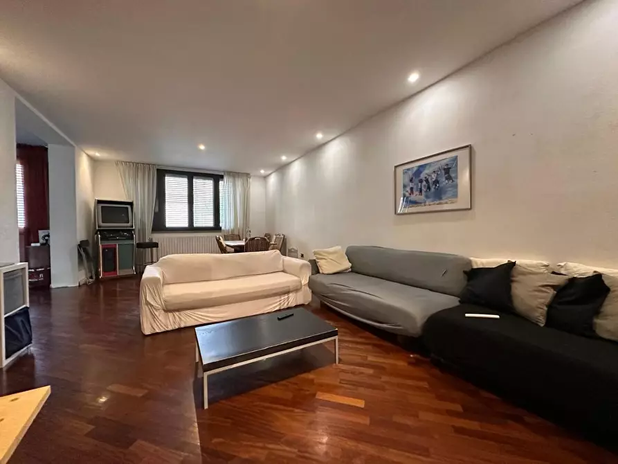 Immagine 2 di Appartamento in vendita  a Cascina