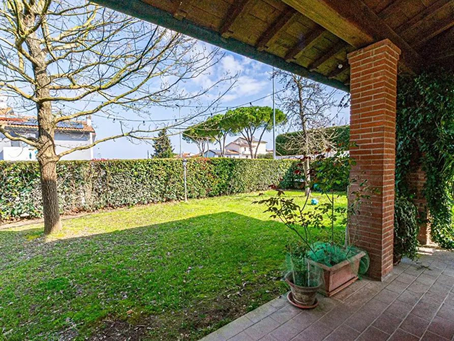 Immagine 2 di Villetta a schiera in vendita  a Montopoli In Val D'arno