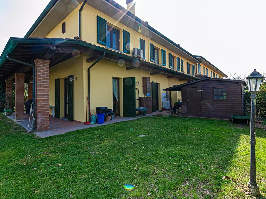 Immagine 58 di Villetta a schiera in vendita  a Montopoli In Val D'arno