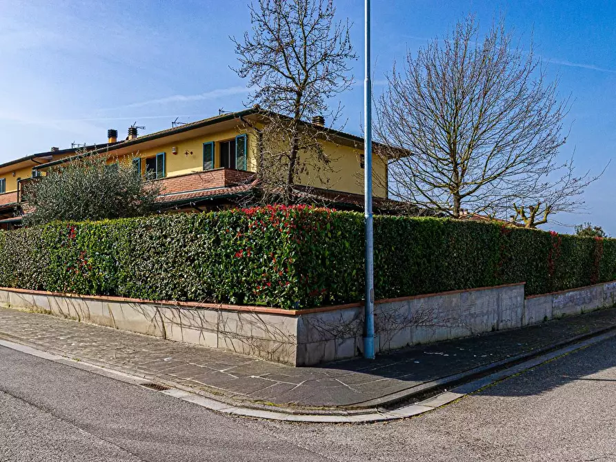 Immagine 71 di Villetta a schiera in vendita  a Montopoli In Val D'arno
