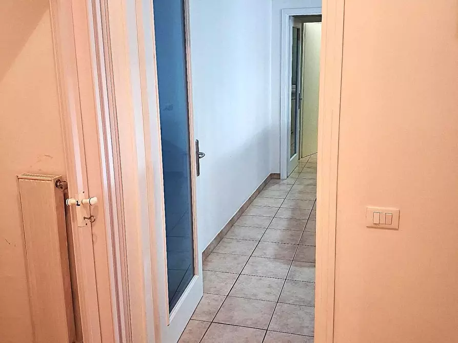 Immagine 6 di Appartamento in vendita  a Massa