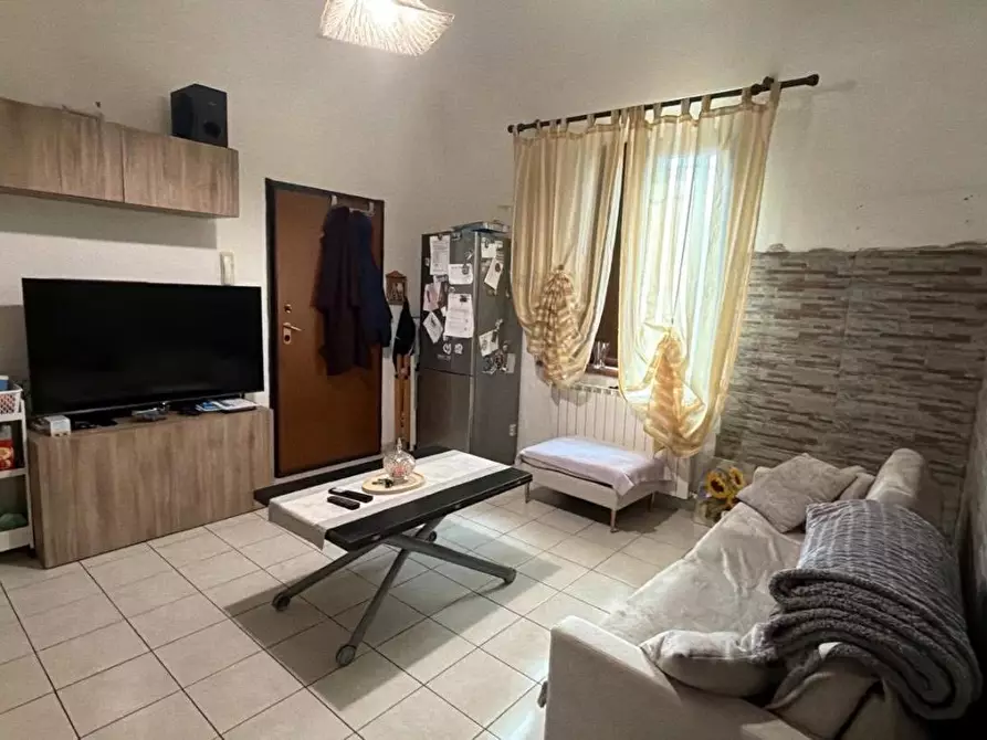 Immagine 2 di Appartamento in vendita  a Cascina