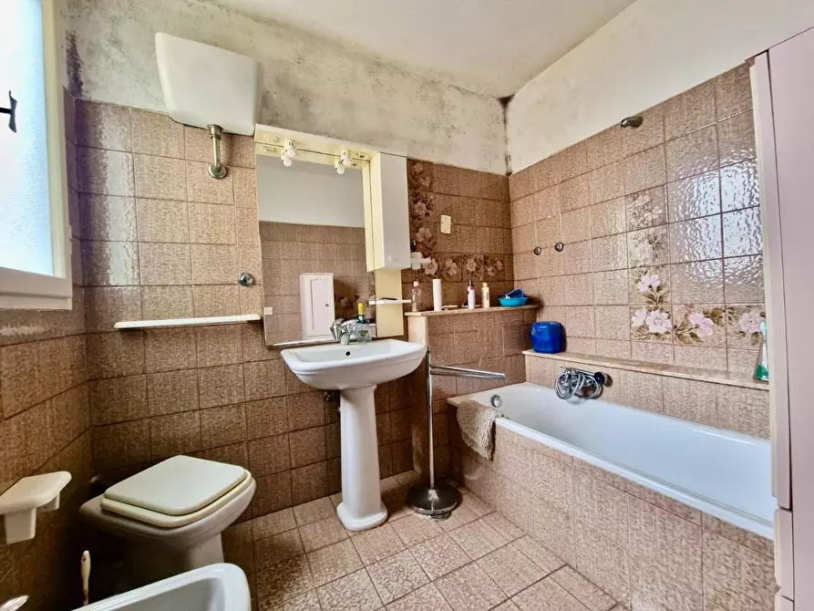 Immagine 14 di Porzione di casa in vendita  a Collesalvetti