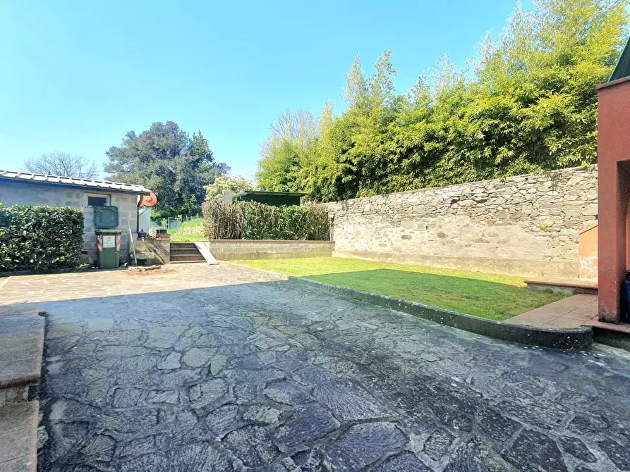 Immagine 15 di Casa semindipendente in vendita  a Capannori