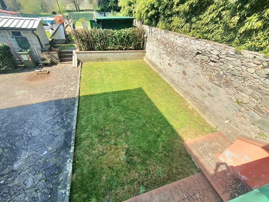 Immagine 11 di Casa semindipendente in vendita  a Capannori