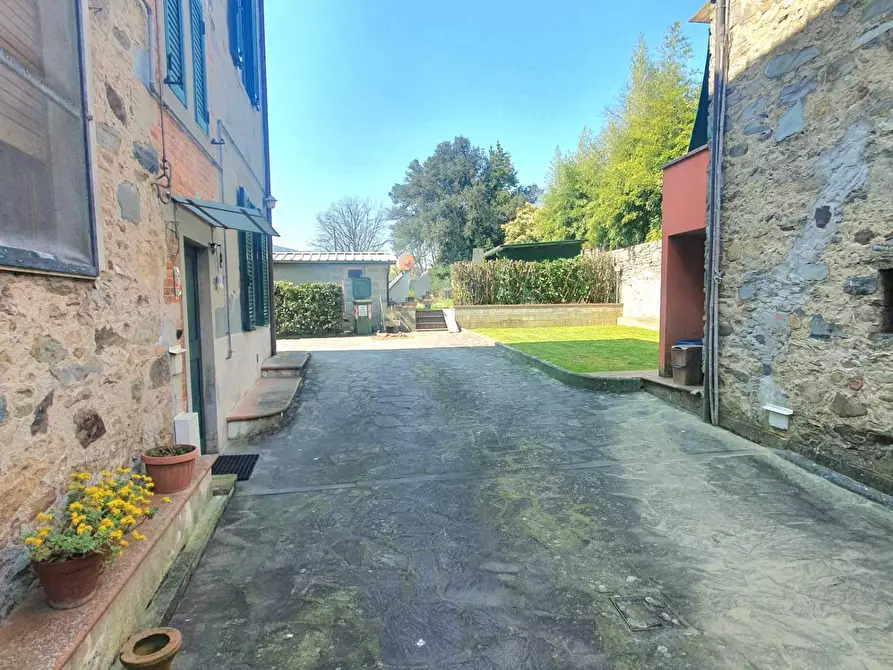 Immagine 13 di Casa semindipendente in vendita  a Capannori