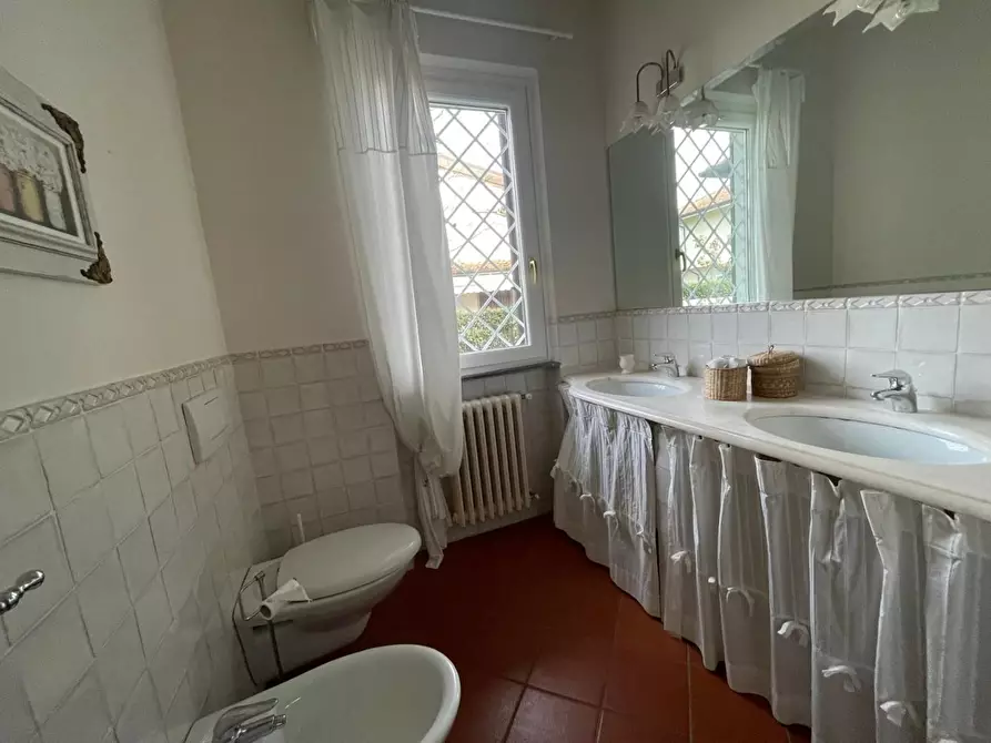 Immagine 20 di Villa in affitto  a Forte Dei Marmi