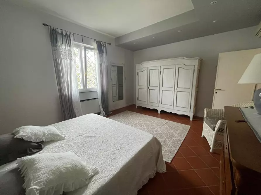 Immagine 18 di Villa in affitto  a Forte Dei Marmi