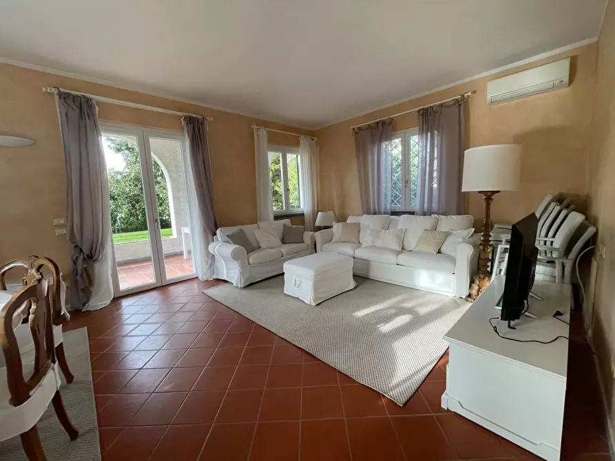 Immagine 11 di Villa in affitto  a Forte Dei Marmi
