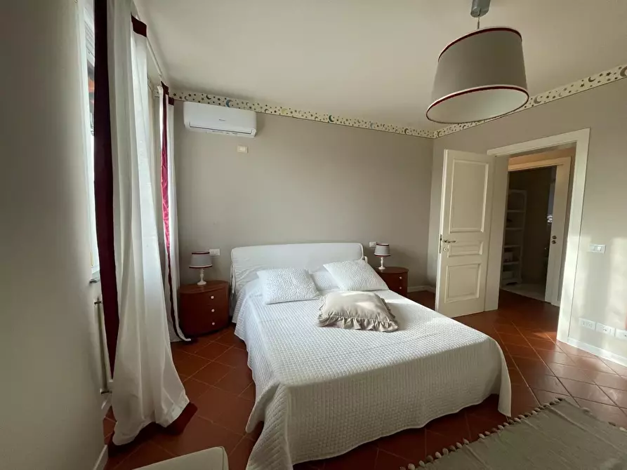 Immagine 29 di Villa in affitto  a Forte Dei Marmi
