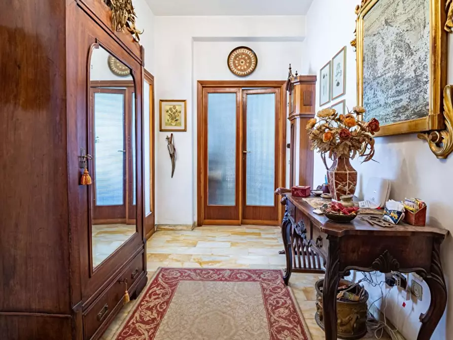 Immagine 2 di Appartamento in vendita  a Pisa