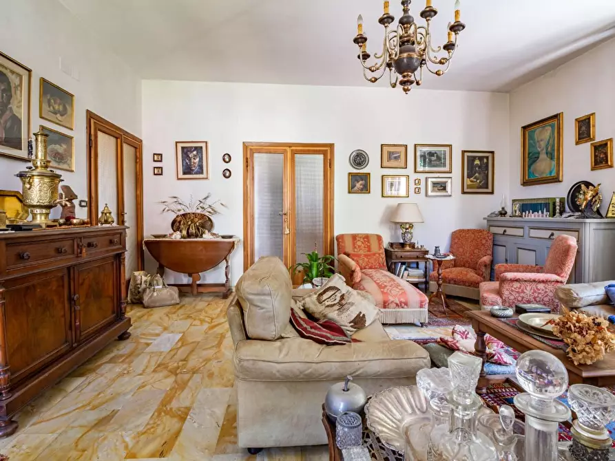 Immagine 6 di Appartamento in vendita  a Pisa