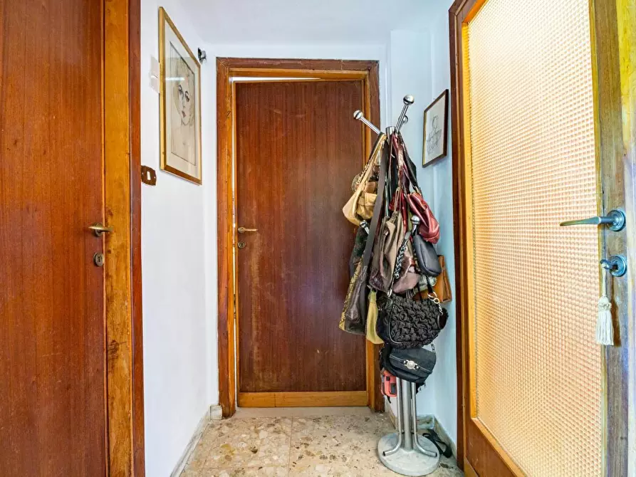 Immagine 17 di Appartamento in vendita  a Pisa