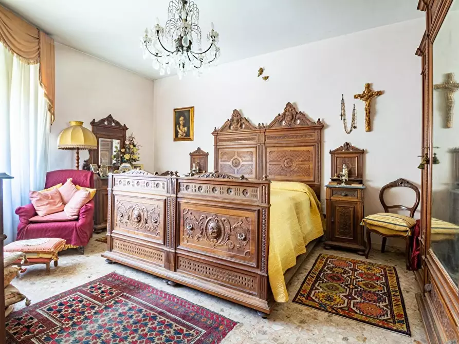 Immagine 18 di Appartamento in vendita  a Pisa