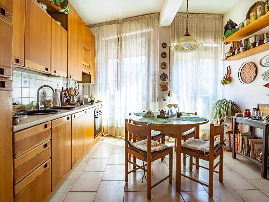 Immagine 11 di Appartamento in vendita  a Pisa