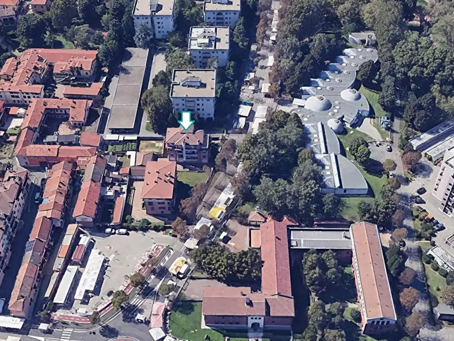 Immagine 2 di Garage in vendita  a Lacchiarella