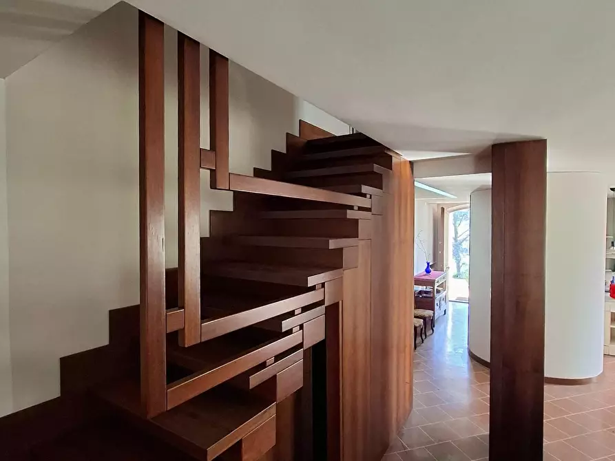 Immagine 10 di Villa in vendita  a Fucecchio