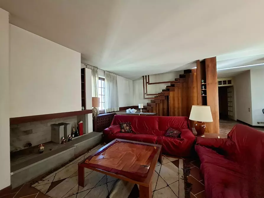 Immagine 5 di Villa in vendita  a Fucecchio