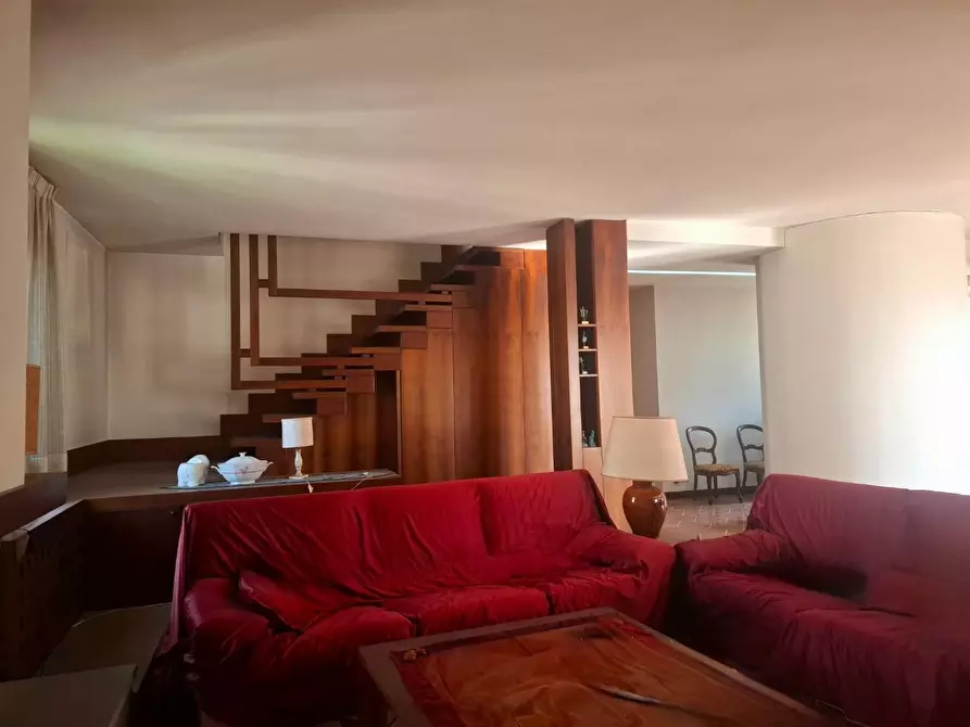 Immagine 1 di Villa in vendita  a Fucecchio