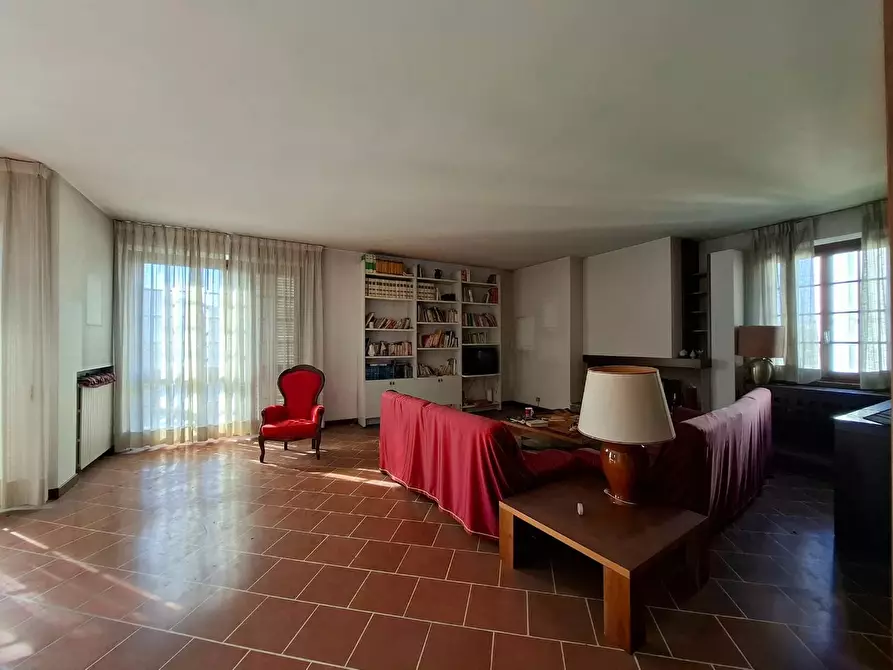 Immagine 6 di Villa in vendita  a Fucecchio