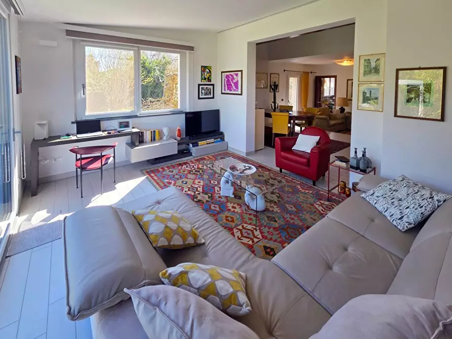 Immagine 17 di Casa bifamiliare in vendita  a San Giuliano Terme