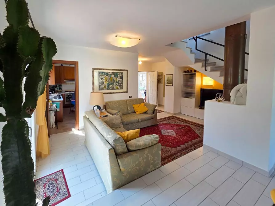 Immagine 13 di Casa bifamiliare in vendita  a San Giuliano Terme