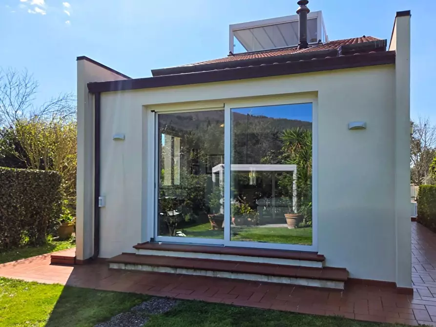 Immagine 5 di Casa bifamiliare in vendita  a San Giuliano Terme