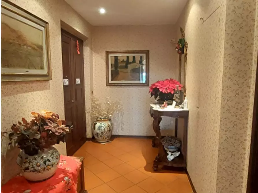 Immagine 1 di Appartamento in vendita  a Firenze