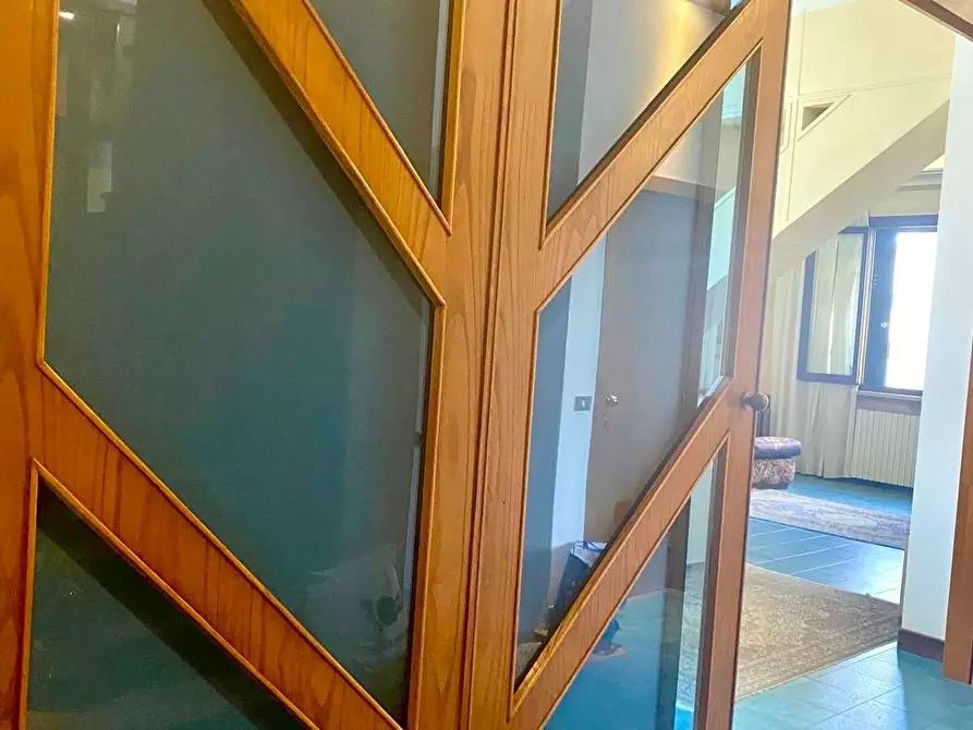 Immagine 26 di Villa in vendita  a Castelfranco Di Sotto