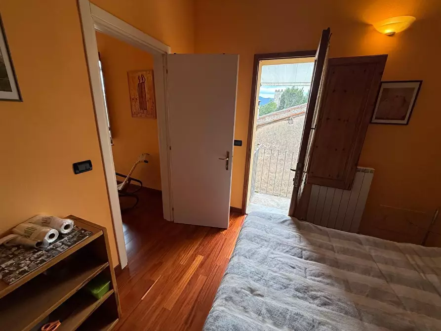 Immagine 12 di Appartamento in vendita  a Pisa