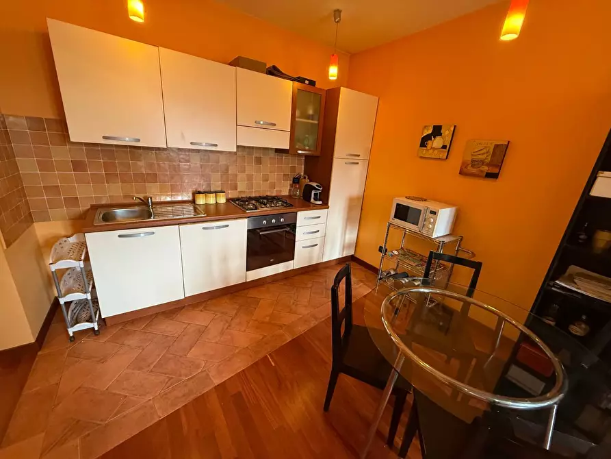 Immagine 4 di Appartamento in vendita  a Pisa