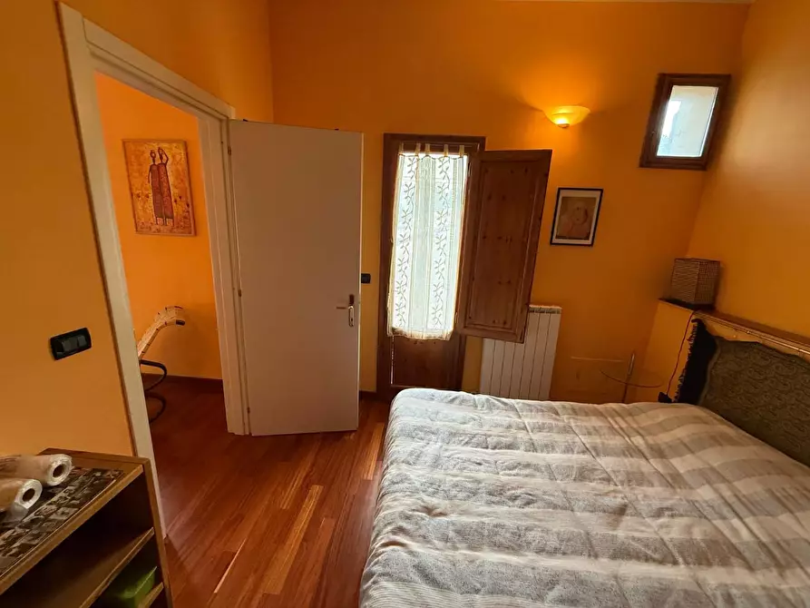 Immagine 11 di Appartamento in vendita  a Pisa