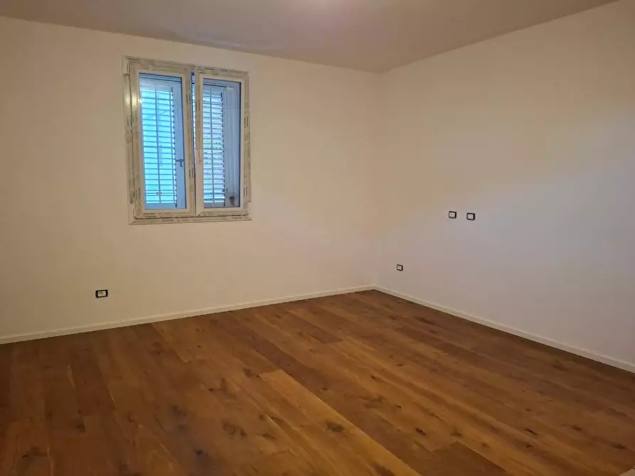 Immagine 3 di Appartamento in vendita  a Capraia E Limite