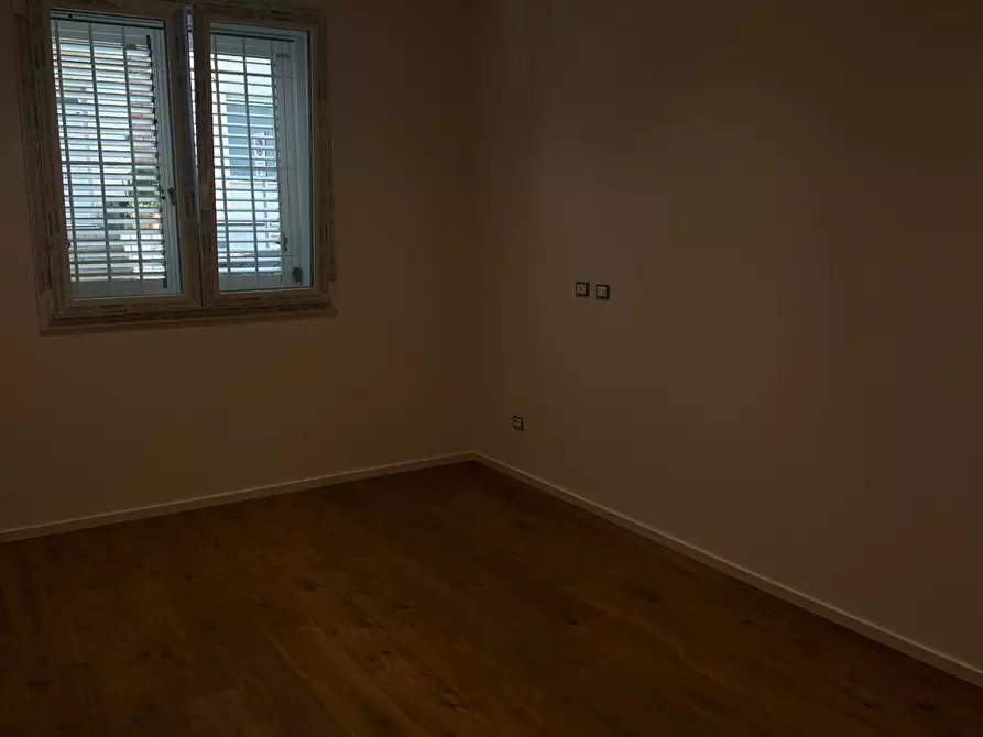 Immagine 4 di Appartamento in vendita  a Capraia E Limite