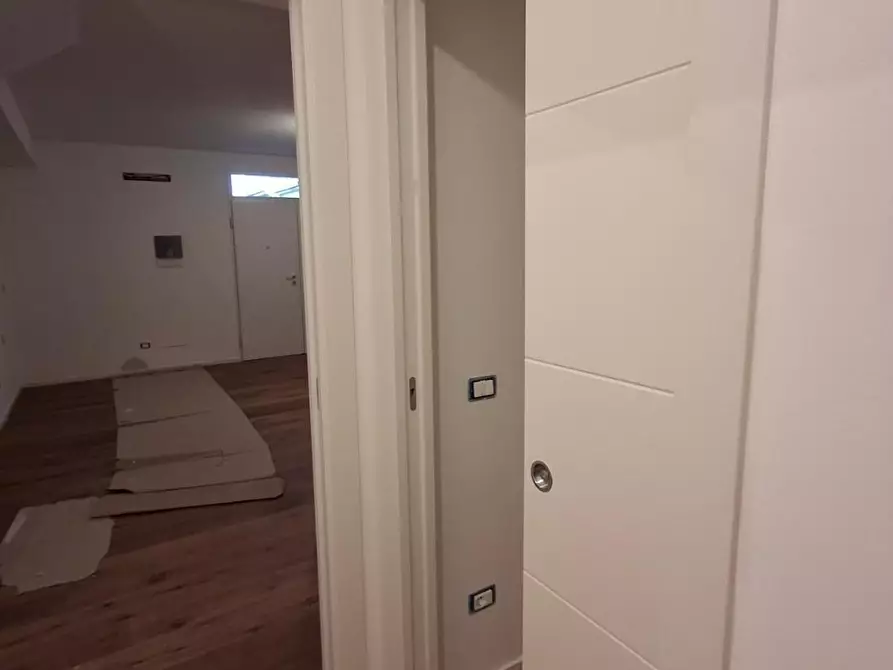 Immagine 7 di Appartamento in vendita  a Capraia E Limite