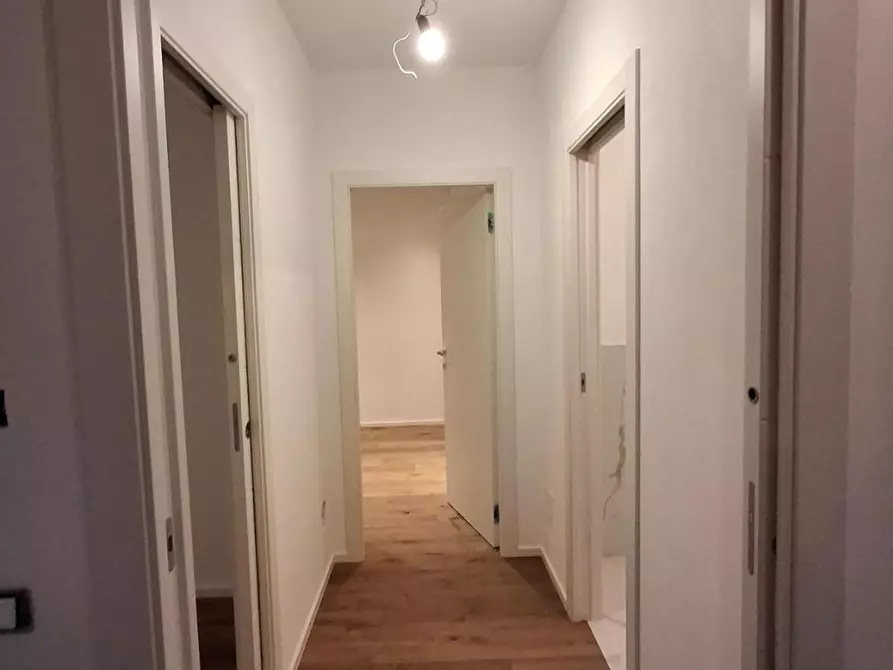 Immagine 2 di Appartamento in vendita  a Capraia E Limite