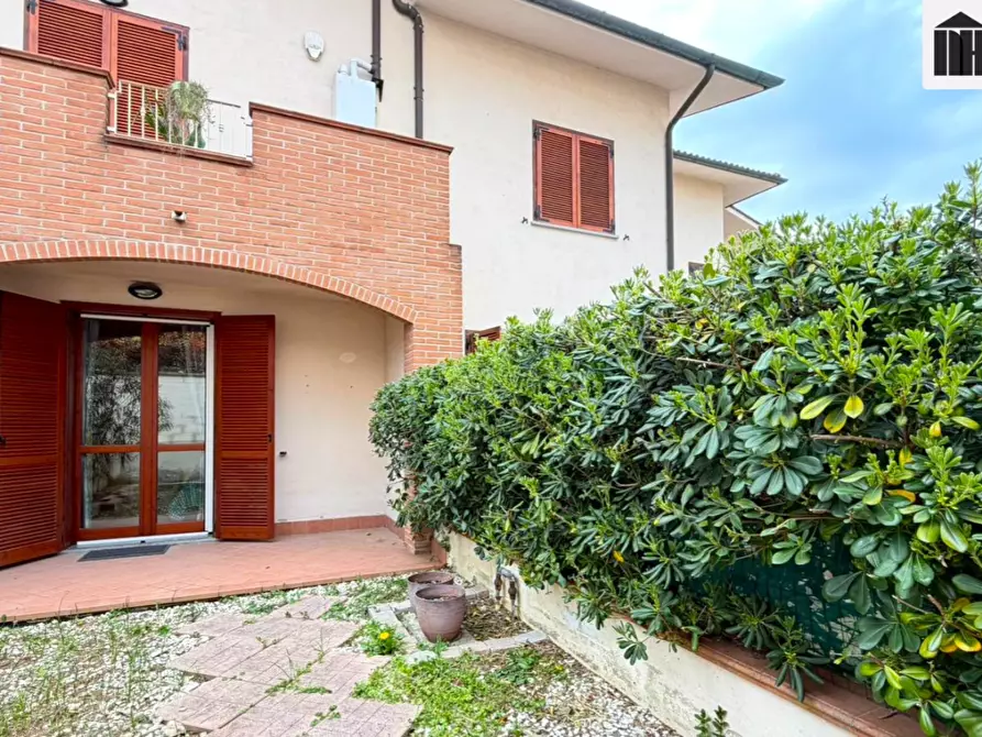 Immagine 6 di Appartamento in vendita  a Santa Maria A Monte