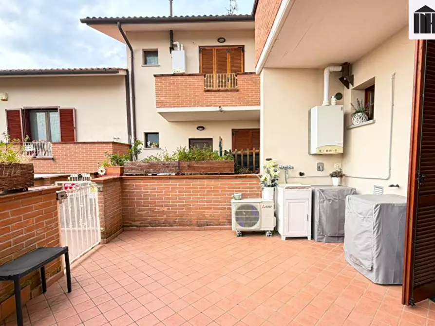 Immagine 22 di Appartamento in vendita  a Santa Maria A Monte