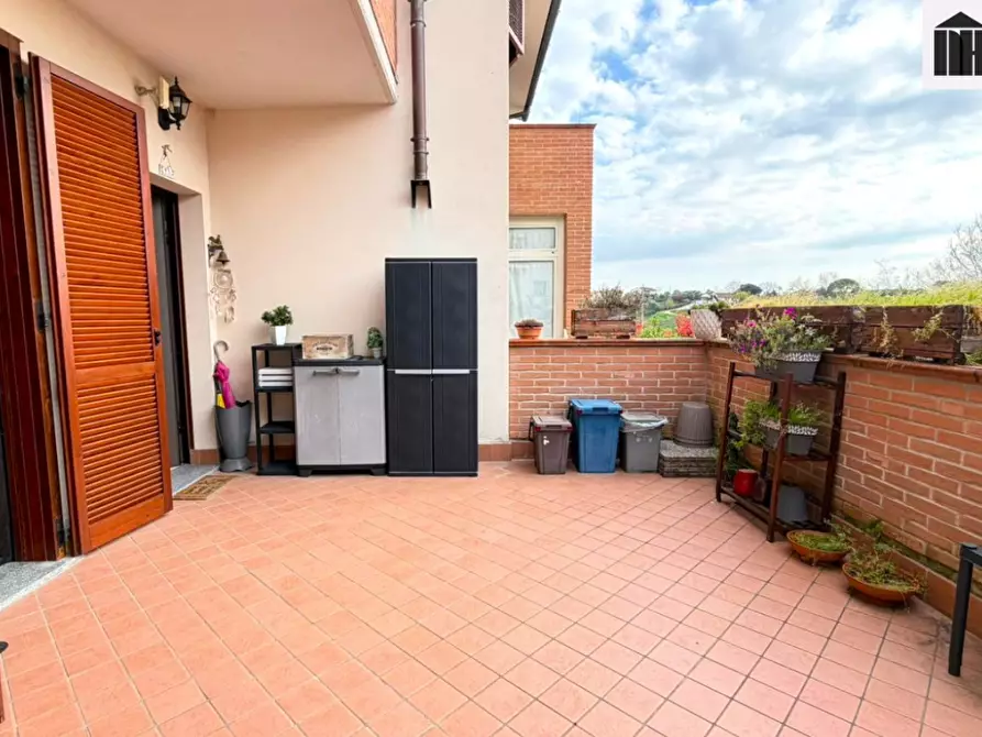 Immagine 21 di Appartamento in vendita  a Santa Maria A Monte