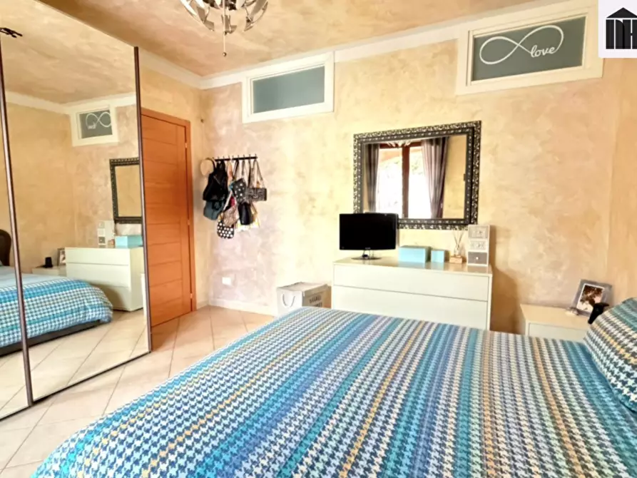 Immagine 16 di Appartamento in vendita  a Santa Maria A Monte