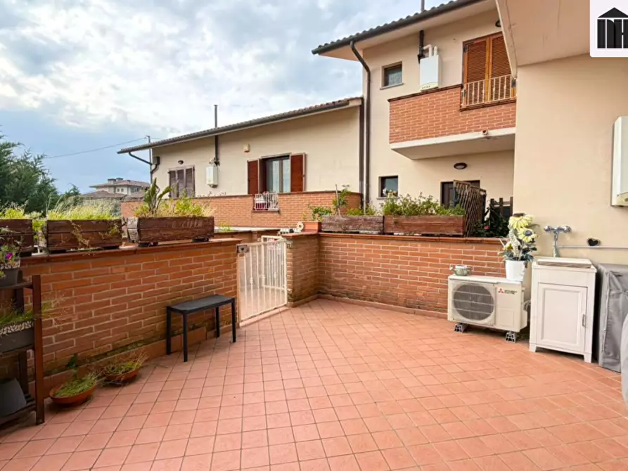 Immagine 23 di Appartamento in vendita  a Santa Maria A Monte