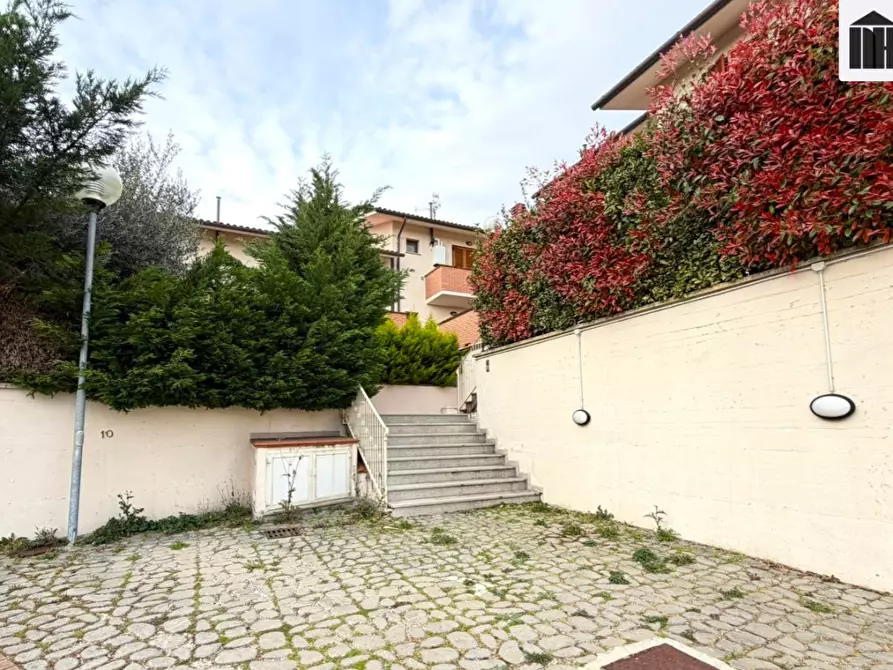 Immagine 27 di Appartamento in vendita  a Santa Maria A Monte