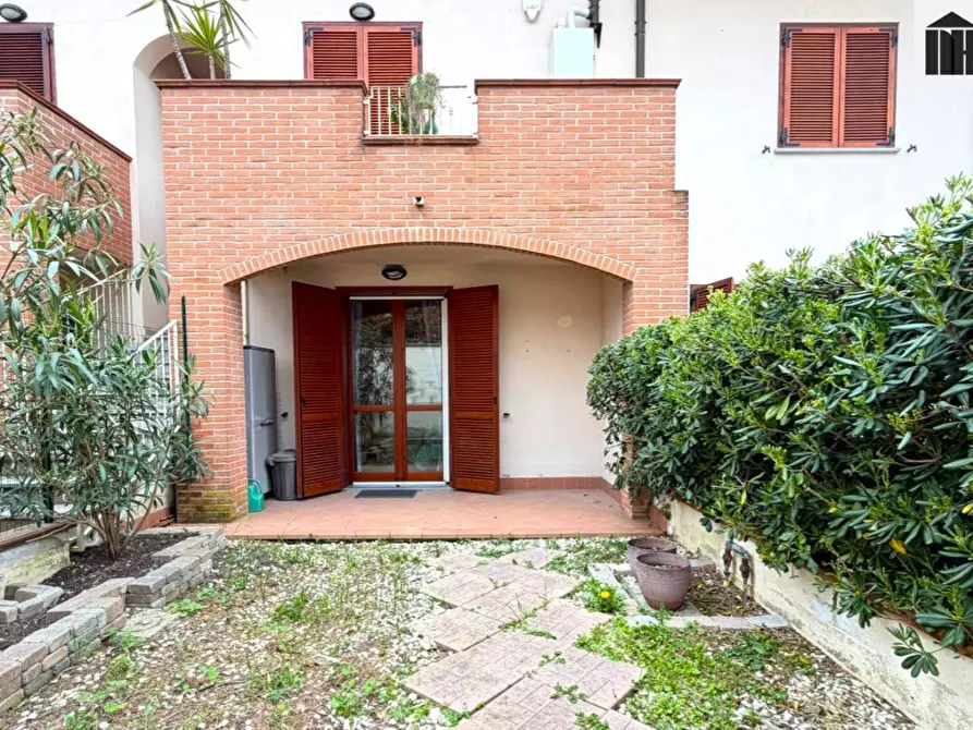 Immagine 1 di Appartamento in vendita  a Santa Maria A Monte